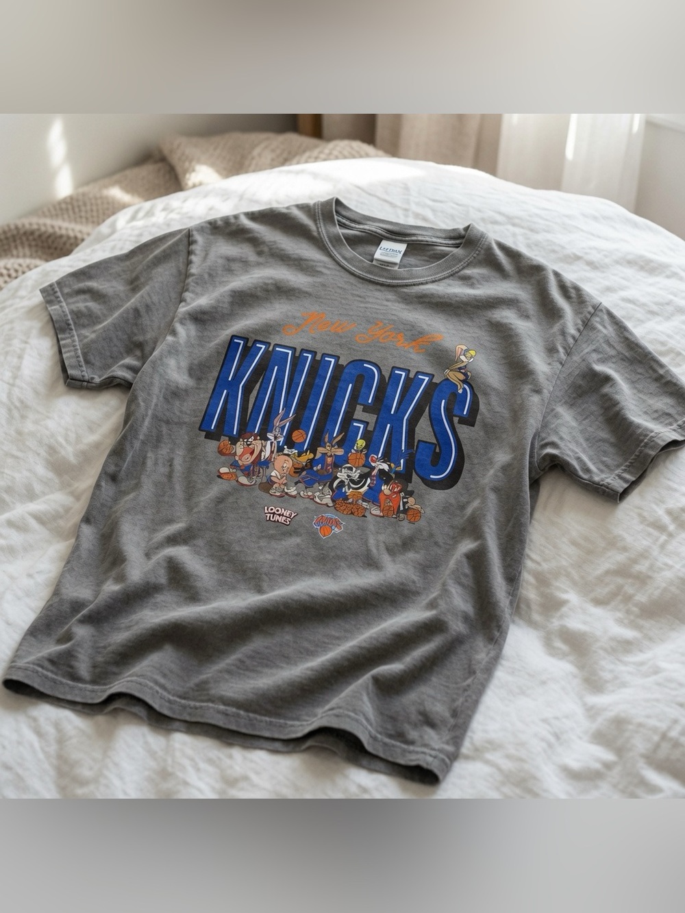 New York Knicks Gray Looney Tunes Graphic Tee